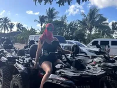 Bella_Karoline